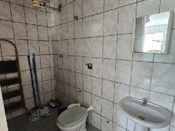 banheiro de apoio da lavanderia