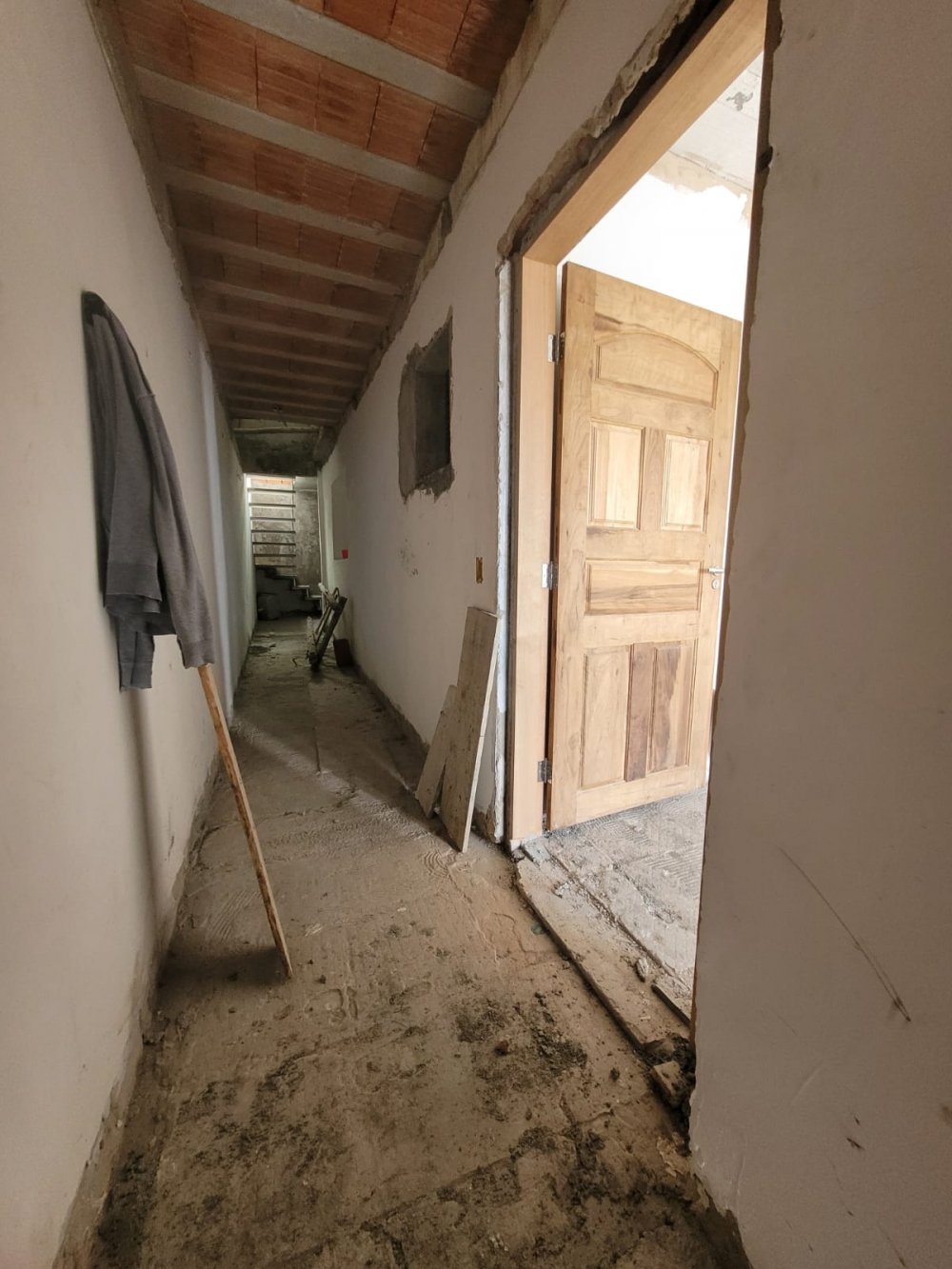 piso principal, vista do corredor lateral