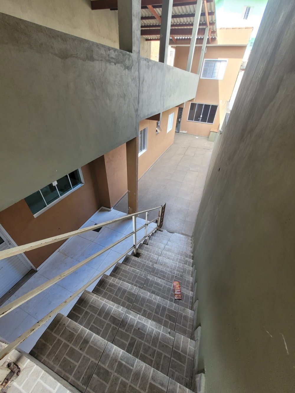 escada de acesso a casa anexa