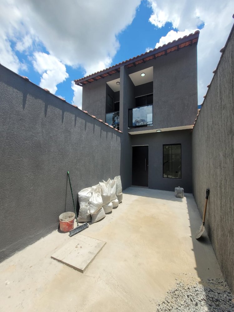 Sobrado Geminado - Venda - Residencial Santo Antonio - Franco da Rocha - SP
