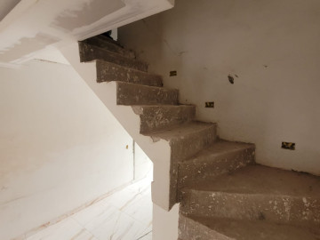 escada que d acesso ao pavimento superior
