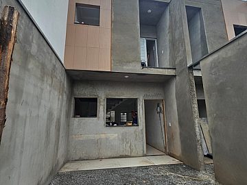 Sobrado Geminado � Venda